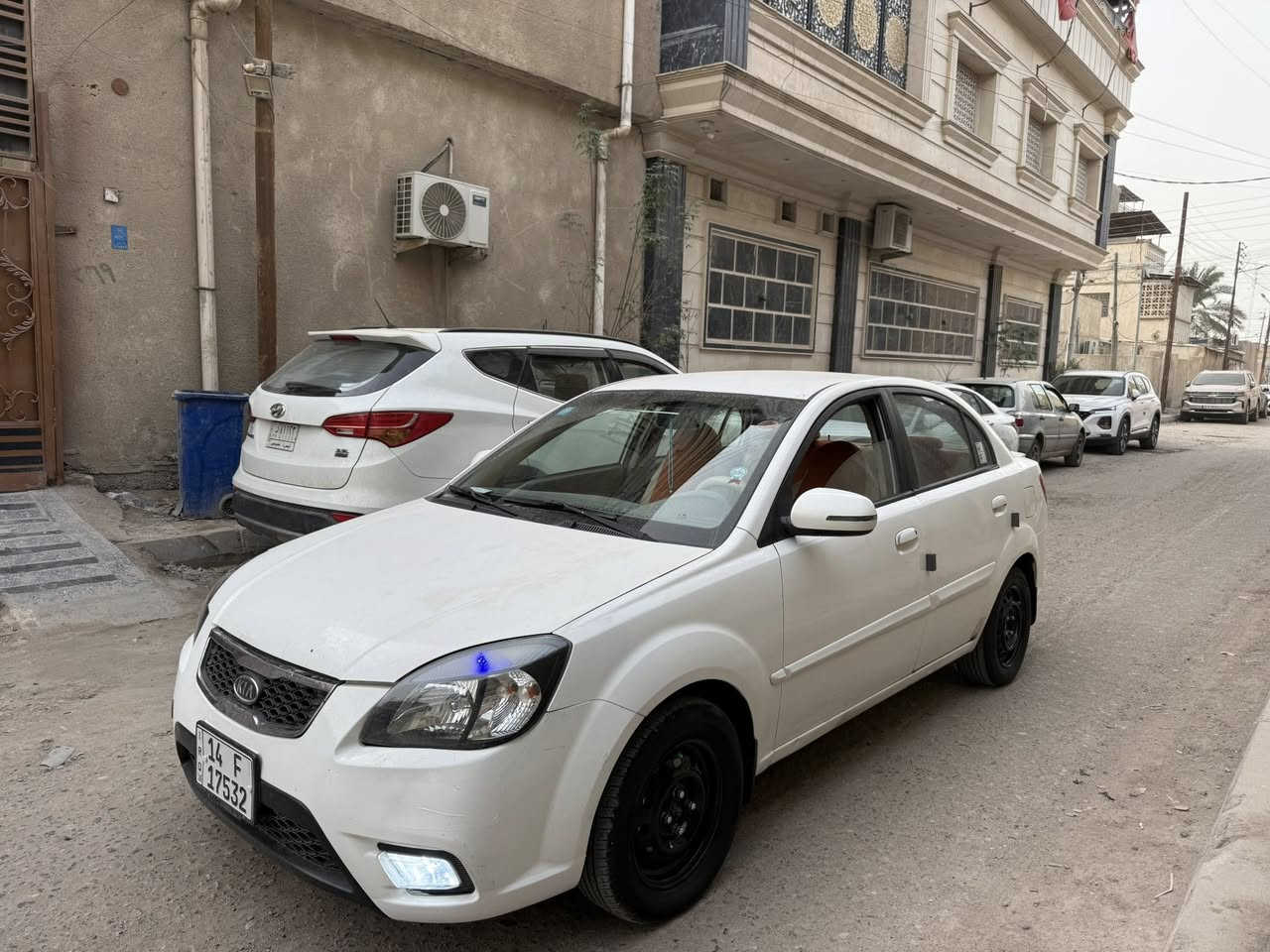 السلام وعليكم كيا ريو مديل ٢٠١٢ 
سياره خليجي كفاله من التبديل والضربه
مكينه١٦٠٠
كهربائيات من طرل لطول شغالات تبريد شغال
حداده طخم تاير 
مكان سياره البصره دور نواب الضباط
ملاحضه بيها بس الهلاات الوره صبغ موحودات بلمنشور مصورهن
السعر ٨٨ 
الرقم الهاتف ***********
