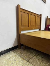 للبيع جرباية نفر عدد 3 صاج اصلي كلهم ب 200 الف و ايضا كاونترات المنيوم...