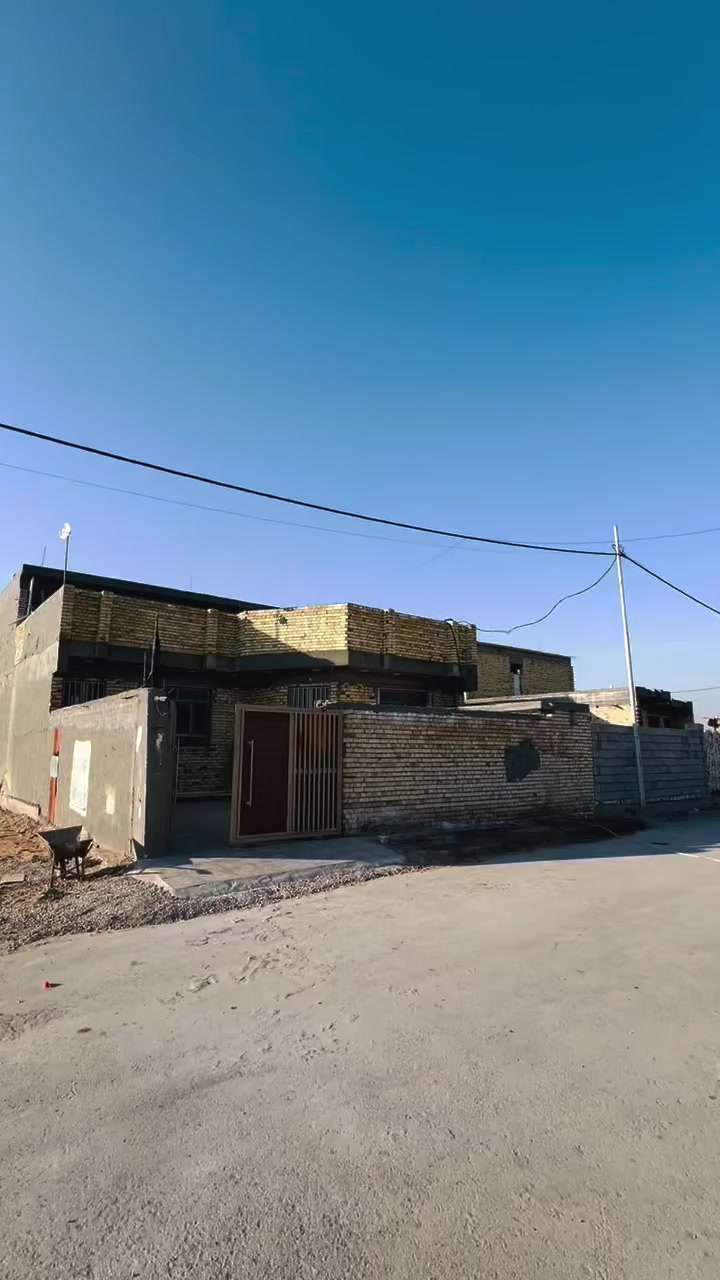 سلام عليكم بيت للبيع بل مجمع طلقاني لمساحه 250 للستفسار تصل ***********
