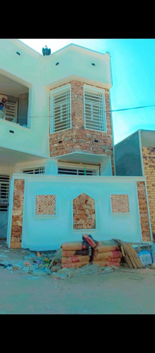 بيت مساحته 112م طابقين حديث غير مسكون بي 3غرف نوم 2مجمع صحية مطبخ وصاله وكلدور ومنور العنوان شارع 80خلف المحطه الضؤ خامس فرع وره المحطه البيت طابو سند 25والستفسار أكثر خاص او الاتصال برقم ***********
