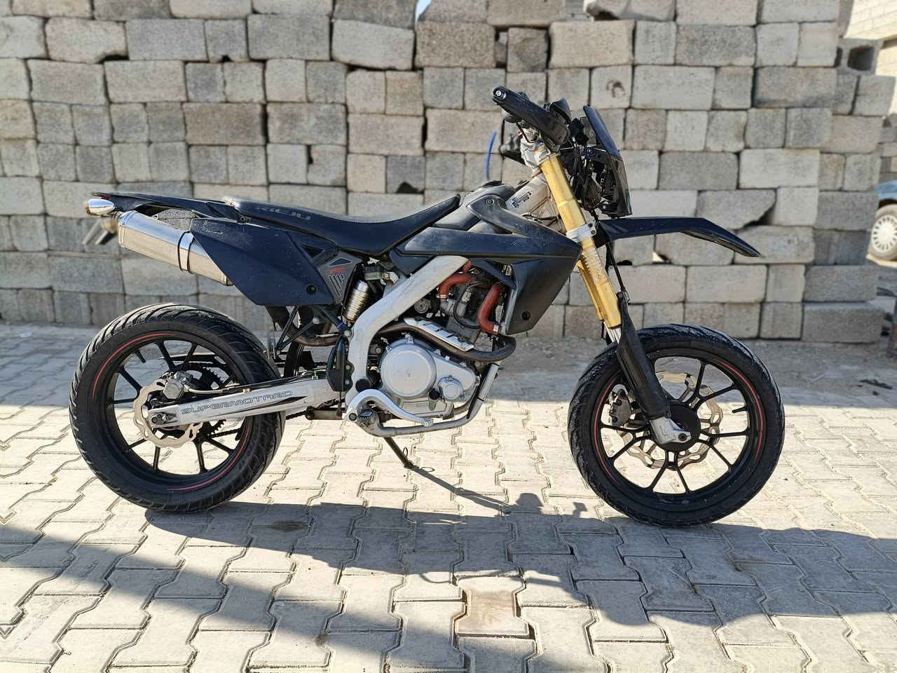 سلام عليكم قفاز ياماها ياباني كفالة عامة 
6گير تبريد ماء ديشبول الكتروني على وضع الشركة
مكاني ديالى كنعان
***********
