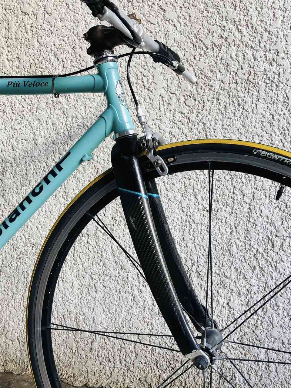 السلام عليكم دراجه فكسد ماركه bianchi الايطاليه 🇮🇹 اصدار piu veloce
فريم كلاسك مميز 
ماشه كاربون 
صينيه فكسد مميزه  53 T
وياله بولبرن ماركه  Alxrems 
اطارات كتان

الدراجه للبيع سعره 225 او مراوس 
مكاني بغداد شارع فلسطين


**إذا كنت صاحب هذا الإعلان وتريد حذفه لأي سبب، رجاءا أرسل رسالة إلى الدعم الفني**