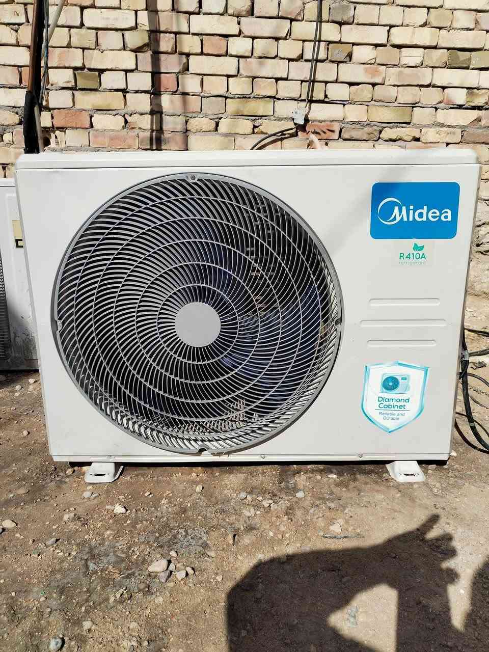 سبلت ميديا ثنين طن اخو الكرتون مستعمل اقل الشهرين غاز 410 نظافه 99فاصل 9 مراوس ابعاطل مو تجيني وتكلي عدي شغال مابي شي اخذ عاطل عاطل مكاني سماوه قضاء الرميثه سعر 550 ***********
