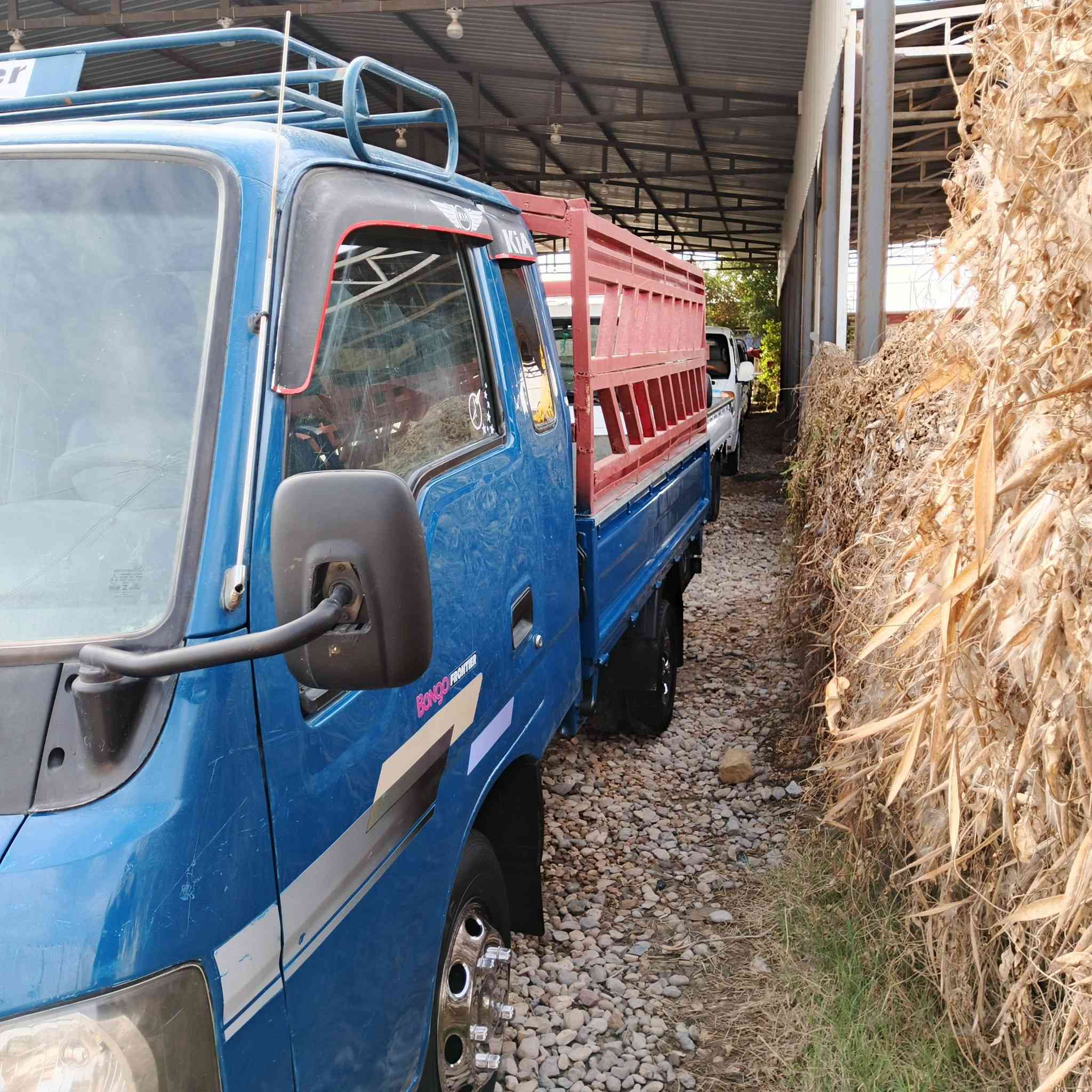 السلام عليكم كيه البيع موديل 2002 بسمي تريد وكاله تريد تحول مكفوله كفله عامه شاصي رقم  شاصي مكينه اكسن جديده باور جديده حداديه كير جديد دوشمه تخم تاير باتري جديد  السعر 85وبيه مجال رقم الهاتف ***********  المكان بابل الحمز الغربي
