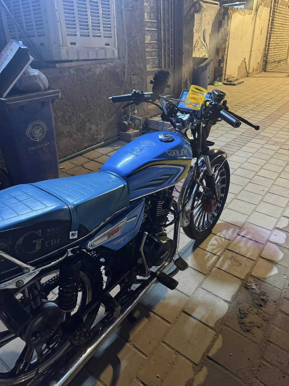 دراجه سونكً مديل 25 شاشه اكترونيه دراجه نضيفه بس تبدل دهن تطلع بيه مال بيت دراجه نضيفه 5 كير المكينهً200سيسي سلف هندر تجي تاخذه من باب بيتي مكاني بغداد مدينه الصدر السعر 650وبيهً مجال رقم الهاتف ***********
