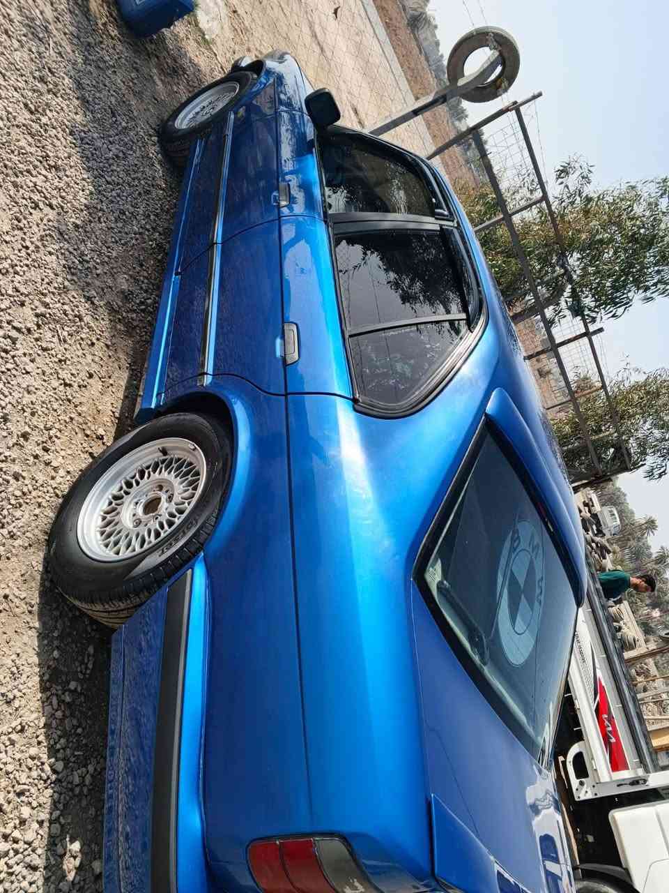 اخوان السلام عليكم بي ام موديل 91 سياره بسمي  تحويل مباشر سياره جديه كلش بجم عريض مسكر فانوس 25فتحه سقف دبل ارباك سياره كفاله عامه صبغ جماليه فقط تختم تاير جديد حداديه جديده السعر 56مجال قليل للاستفسار ***********
