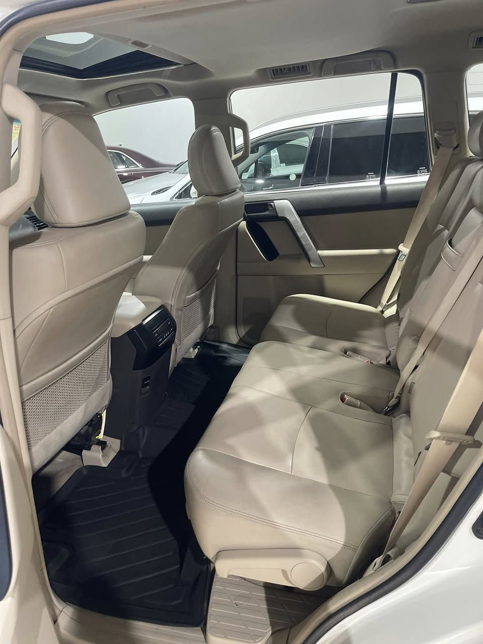 للبيع برادو 2019
ماشيه 113

فتحة

كراسي جلد و كهرباء

سبير تعليك

لايتات زنون ضبابي

حساسات خلفي وأمامي

زراكات لايت

فور ويل 

ستة سلندر 

سبعة راكب 

مكفولة من صبغ و تبديل و حادث

مكانها بغداد معارض النهضة

***********
