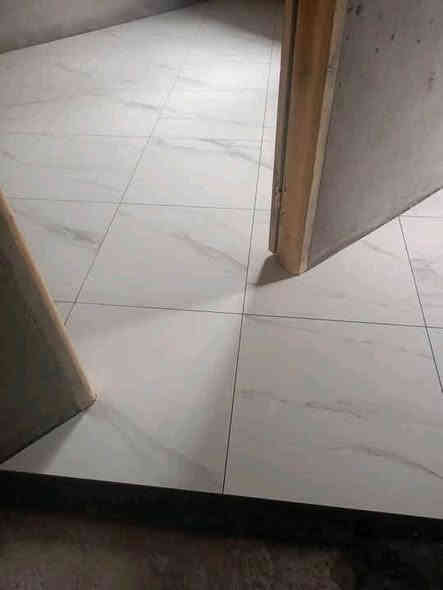 خلفة سيراميك وارضيات وبايات
الارضيات ٦ونص شرط ليزر 
متفرغ حاليا ***********
