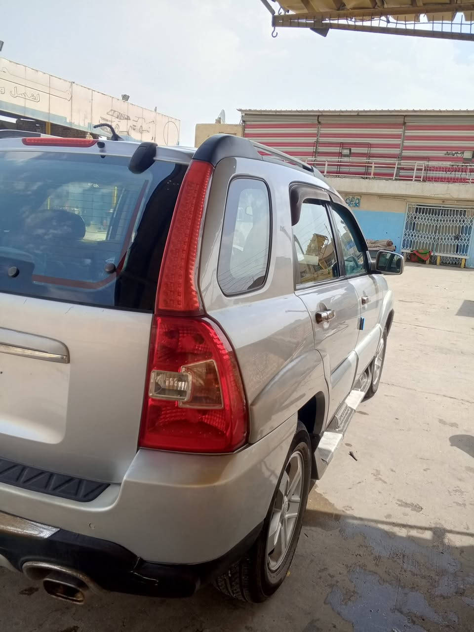السلام عليكم للبيع  سبورتج موديل 2009خليجي بغداد لون سلفر مكينه 2000  بيه بس بنيد جارد والبلاستك وبارد بالصندوك   الاتصال على الرقم *********** او واتساب السعر 110$
