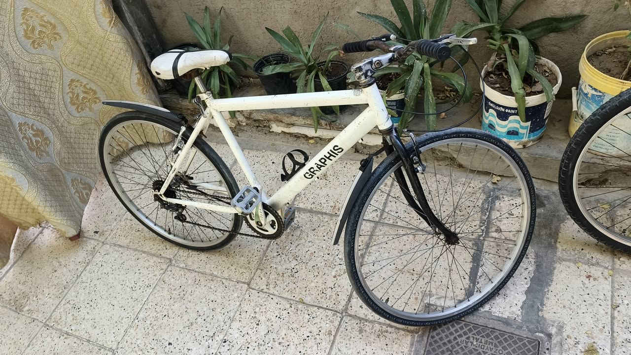 سلام عليكم  بايسكل c700 باله نضيفسعر 175 وبي مجال   بكاني  بغداد حي النصر  لخاص مفتوح


**إذا كنت صاحب هذا الإعلان وتريد حذفه لأي سبب، رجاءا أرسل رسالة إلى الدعم الفني**