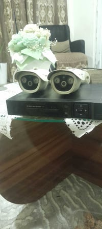 للبيع زوج كامرات معا دي في ار مع هارد تخزين شهر كامل يخزن الدقه عاليه ...