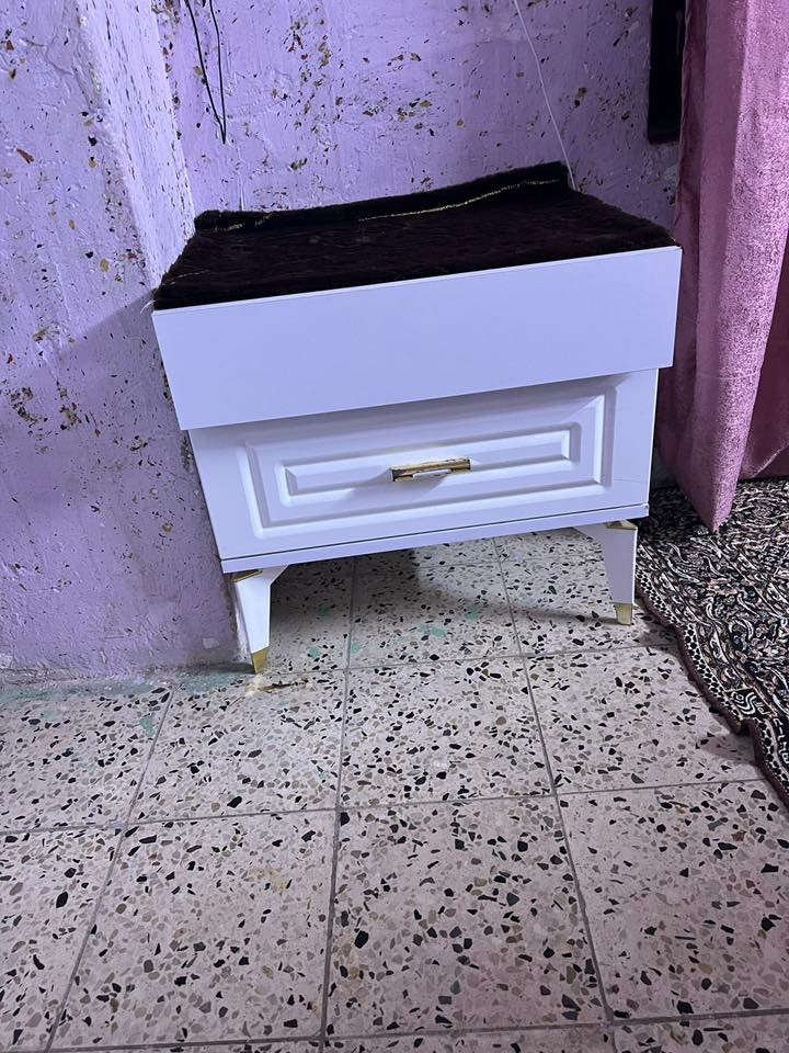 غرفه نوم تروكي قليل استخدام داخل صوميات عراقيه الداخل مال الجربايه 700 ألف وبيها مجال ***********
