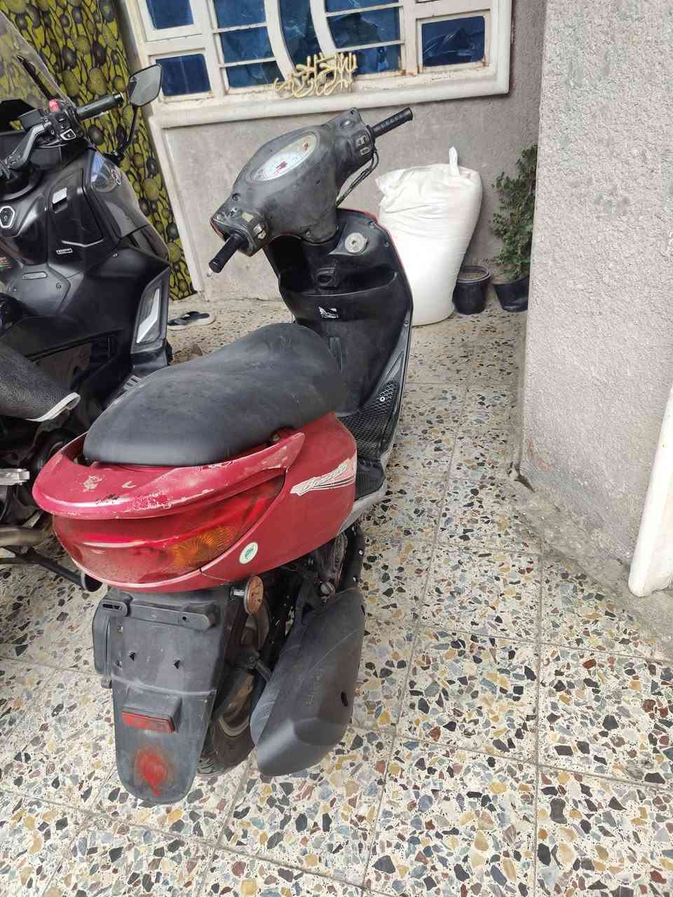 السلام عليكم
درجة بريز بغبغاء نوزل لايت عالي 
دراجة احله من صور جديده 
كفاله بس الكفر الامامي 
مصبوغ اثر الجراد 
مكينة جديده 
كهربائيات شغلاله شلع 
مكينة ماتنسمع 
السعر 850 
مكان العبيدي تواصل ***********
