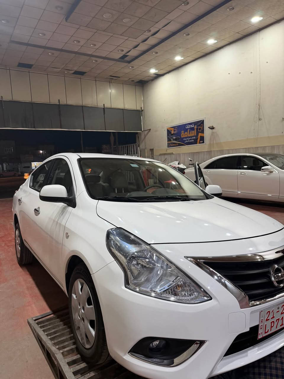 سلام عليكم 
نيسان صني هندي
موديل ٢٠٢٤
ماشيه ٢٠الف 
بيها قطعه واحد صبغ وباب مبدل بلاد 
رقم كاتي وياها ٩٠يوم 
مكان السياره كركوك
سعر ٩٧بيها مجال
رقم *********** كركوك, العراق
