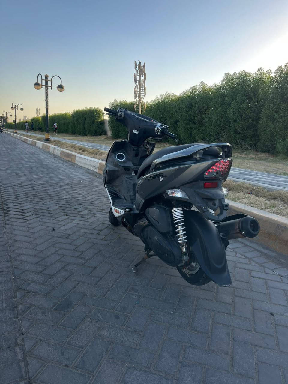 السلام عليكم جي تي ار برغي ممفتوح بيه بلاديه فيشتين تجي ياباني اصلي السعر 900 بيها مجال بصيط مكاني ساحة مظفر الرقم ***********
