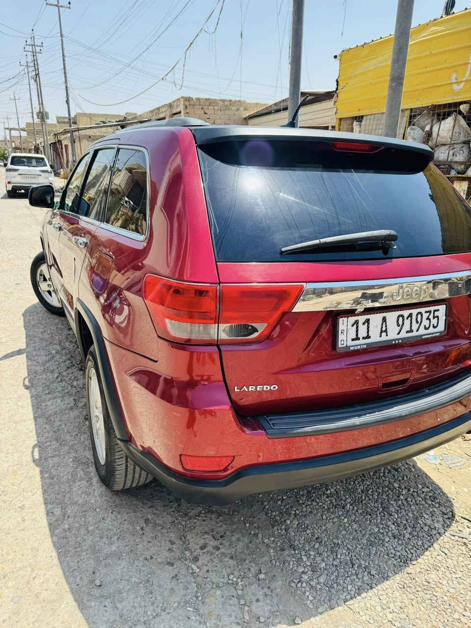السلام عليكم 
جيب لاريدو  شيروكي ٢٠١٢ مكينة ٦ سلندر وارد امريكي رقم بغداد الماني  الجاملغ الايمن والبنيد مفتوح السيارا مثل ما بل صور السعر 165وبيه مجال مكان ناصريه رفاعي التواصل ***********
