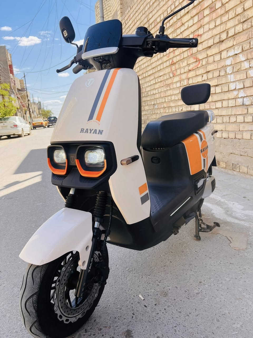 سلام عليكم ورحمه الله وبركاته
دراجه شحن نوع ريان موديل 2025
ملف 1200 عدد البطاريات 6 
عدد النمر 3 عداد الكيلو متر 67 زيرو 
بصمتين + سويجين تشغل عن بعد 
السعر المطلوب750 سعر نهائي 
مكاني بغداد ***********
