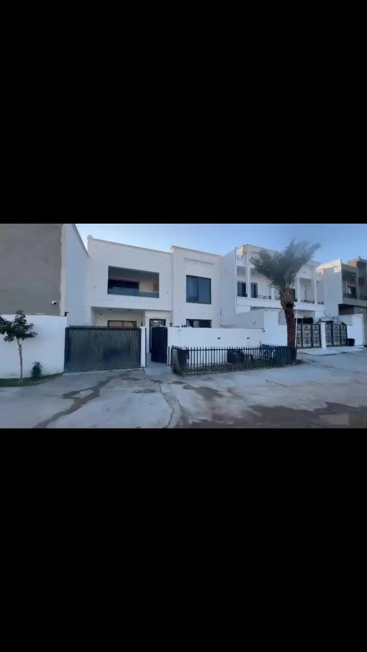 دار للبيع 250 متر طابقين  

سعر مناسب جدا كامل فول فول مواصفات ليس شغل مقاولات 

كركوك دروازة مقابل المركز الثقافي جدا قرب الشارع العام

 عرض الشارع 25 متر. 

سعر 130 وبي مجال 

للاستفسار *********** او *********** او زيارة المكتب ارو
