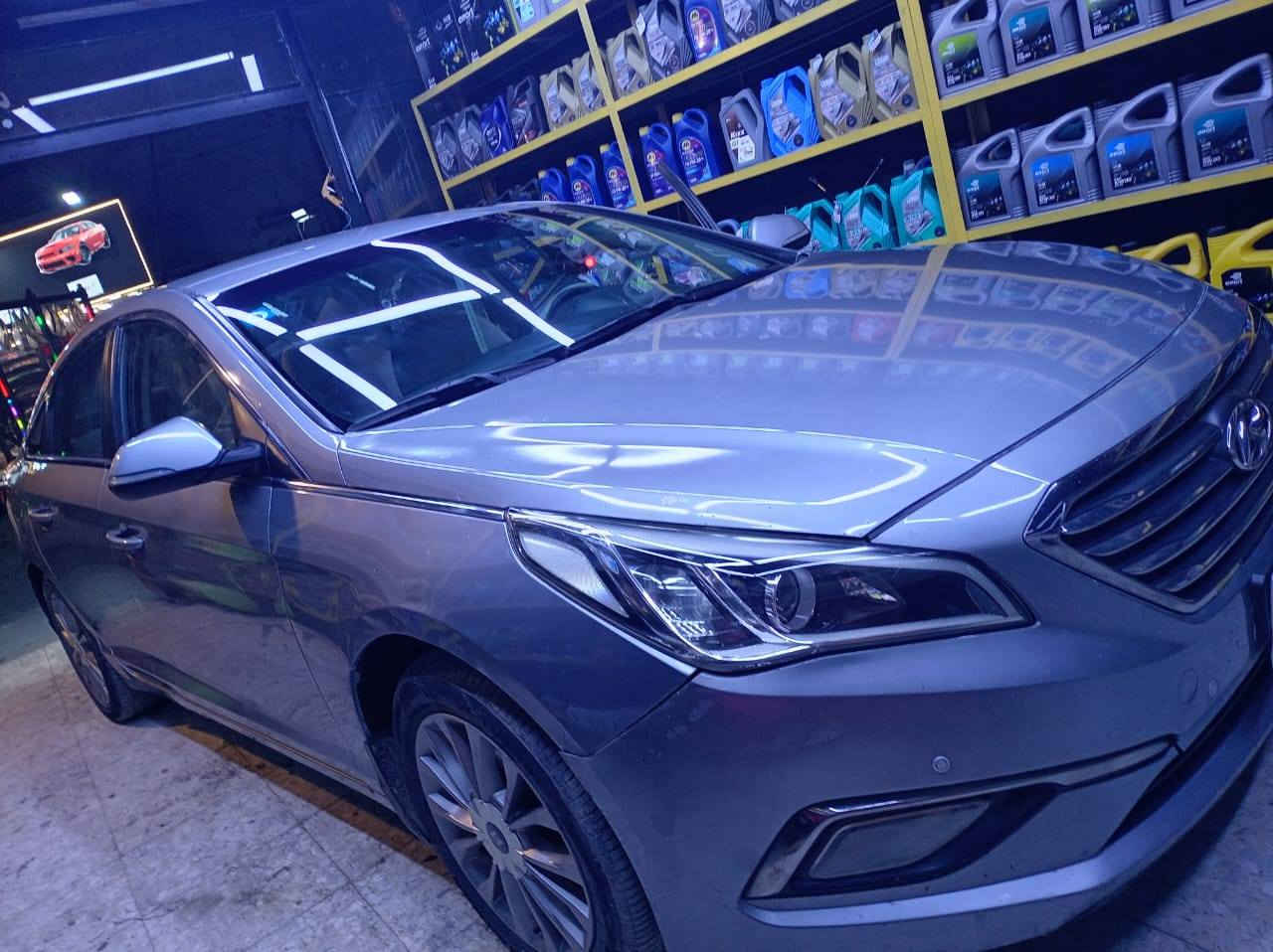 سوناتا خليجي 2016 شاشه وكامره وحساس خلفي و3 مود درايڤ بأسمي رقم بغداد ماشية 157 صبغ جاملغ خلف السايق بدون معجون وجزء من الباب وباب الراكب بدون معجون  تبديل جاملغ ايمن وتصليح لغد ايمن خفيف مكينة مبدل كازكيت حجم مكينة 2400 رقم الاتصال *********** بغداد, العراق
