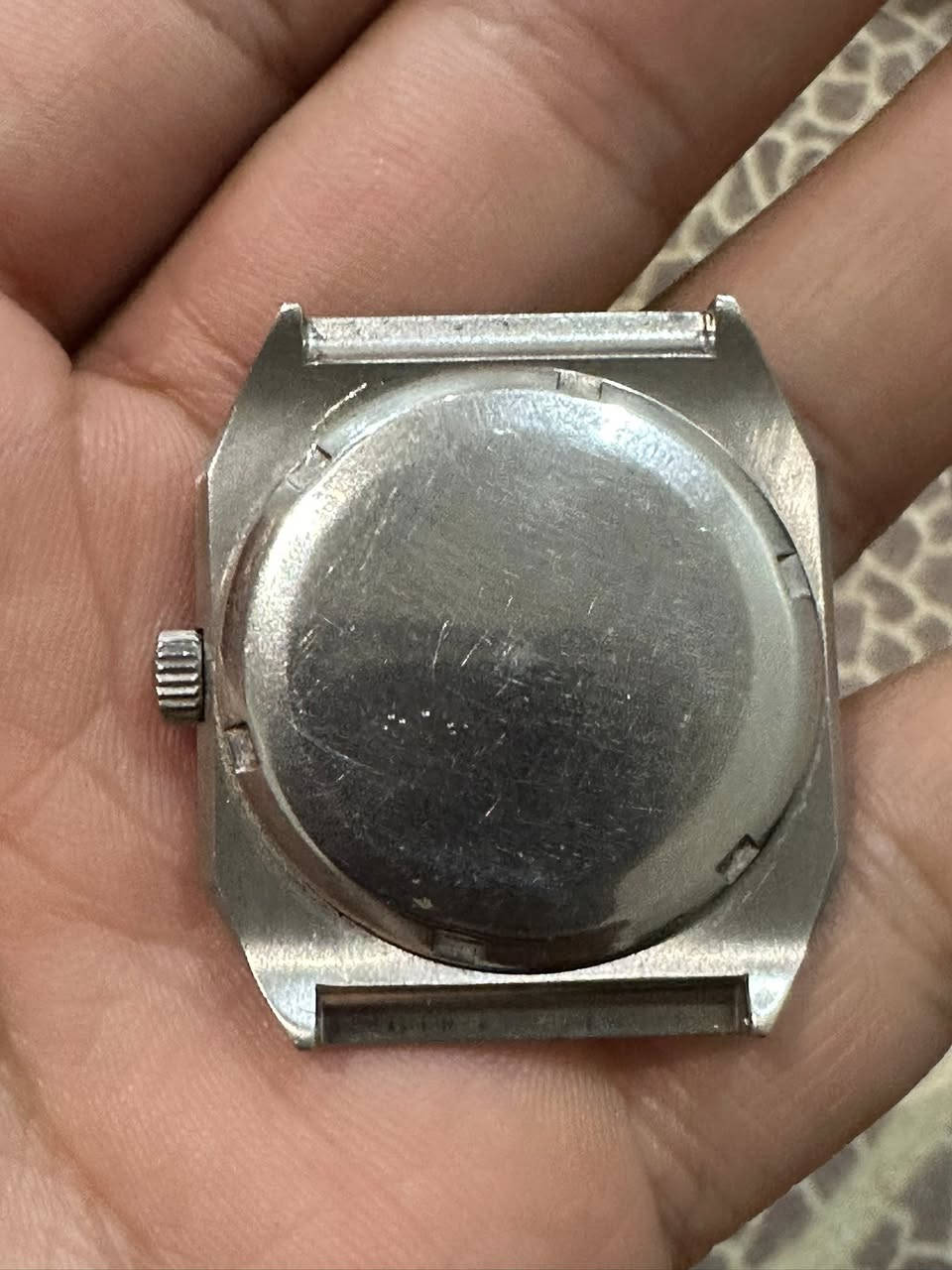 السلام عليكم. لونجنيز موديل مميز شهري محتلف مستطيلة الساعة
اوتوماتك الساعة زيرو خام بدون بولش قطر كبير لين الساعة مستطيلة
***********        400$
