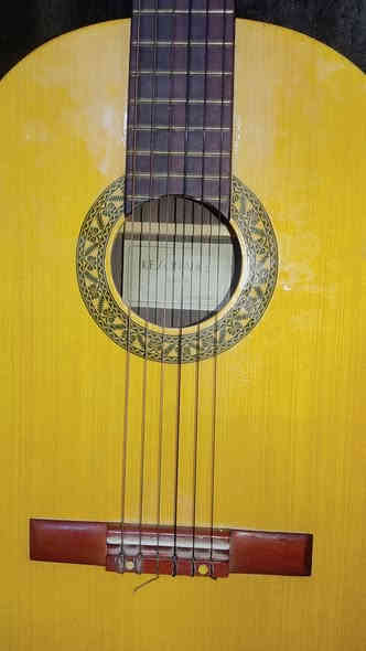 كيتار للبيع زعفرانية قرب اربع شوارع سعر 80الف صوتة اخبل***********
