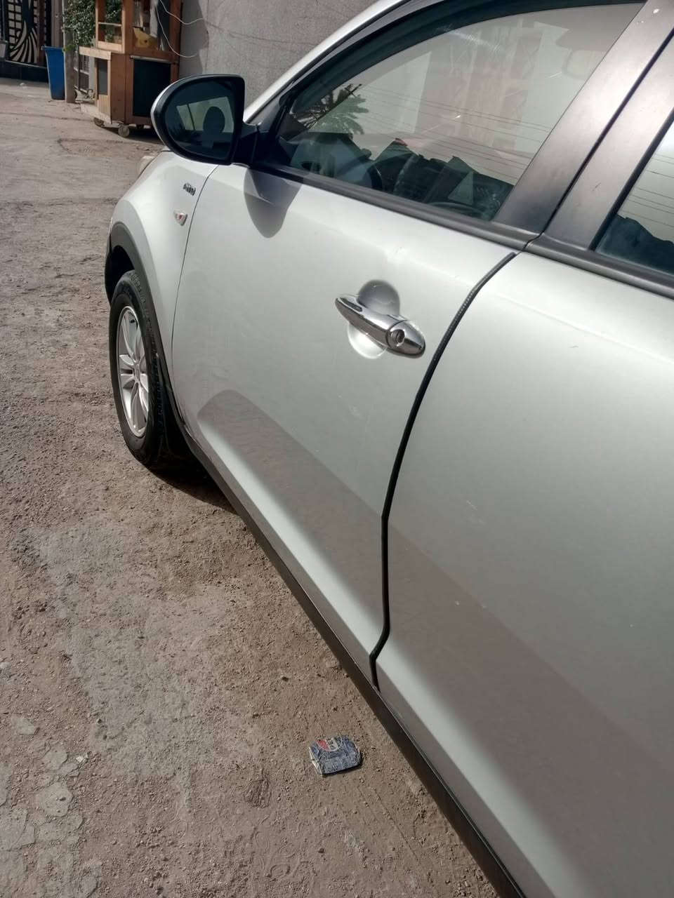 السلام عليكم مكلف بالنشر رقم صاحب السيارة 
***********
***********
كيا سبورتج موديل ١١  جاهزه من كلشي كير محرك صدر تبريد شاشه كاميرة حساسات مكينه ٢٤٠٠ رقمها انكليزي اربيل للبيع او للمراوس بغداد, العراق
