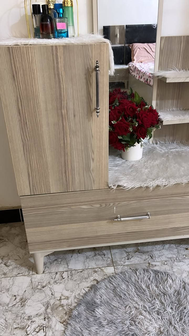 غرفة نوم للبيع ✨
مأخوذة من البركة بسعر مليون و200 ألف دينار، ومطلوبة حالياً بـ 800 ألف دينار، وبيها مجال بالسعر للجادين.

الغرفة بحالة جيدة، والبيع بسبب عدم الحاجة.

للاستفسار والمشاهدة مراسلتي على الخاص 📩


**إذا كنت صاحب هذا الإعلان وتريد حذفه لأي سبب، رجاءا أرسل رسالة إلى الدعم الفني**