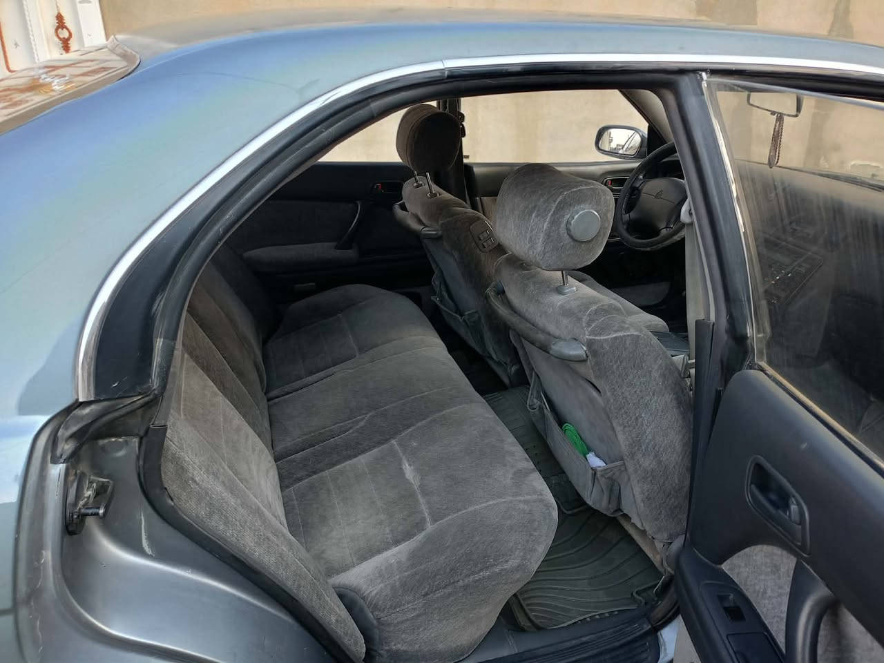 بطة موديل 93
صبغ جماليه بدون معجون 
و الكير والمحرك شرط المحرك vvt 
السنوية باسمي السنوية جديد لي 2029 
السعر ٦٥ اوبيه مجال حك الجيه
*********** 
السيارة موجودة موصل برطلة
