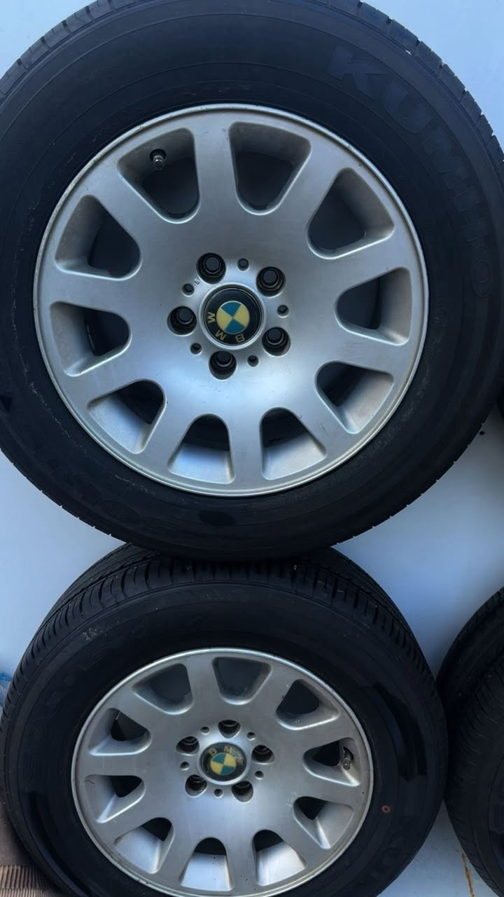 السلام عليكم تخم ويل وتايرات جدد ممستخدمات ويل١٦يرهم كاسحة وميماتي سعر٤٥٠ العنوان جادرية رقم***********
