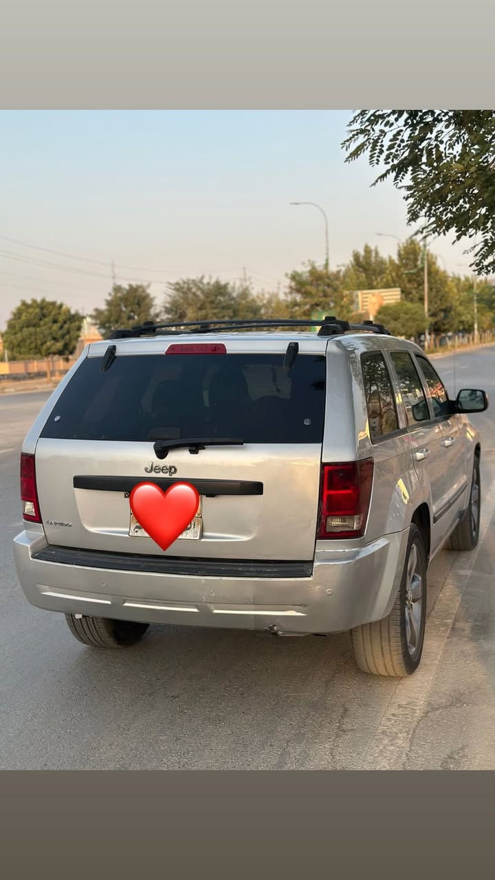 جيب گراند شيروكي ٢٠٠٧ (Jeep Grand Cherokee 2007)
صبغ قطعة وحدة (چامرلخ السايق) بدون ضرر داخلي أو سحب
السيارة كُلش نظيفة ومحافظ عليها، ما بيها بهتان
 الصبغ خفيف ، . السنوية منتهية صارلها سنة. دفع خلفي (تك آكسل). رقم سليمانية.
السعر المطلوب:
ورقة (٩٠ ورقە) ومُعامَلة (مجال بسيط بالسعر).
للاتصال:
***********
