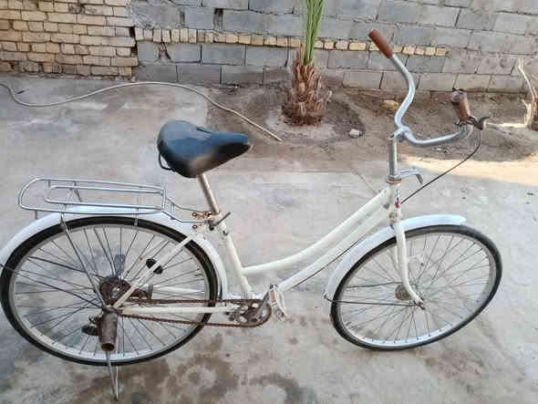 سلام عليكم
بيسكل بناتي 26
لبيع كامل ماعوزه 
شي السعر 55 وبيه مجاال
*********** بي واتساب
وانه خادم🌹
