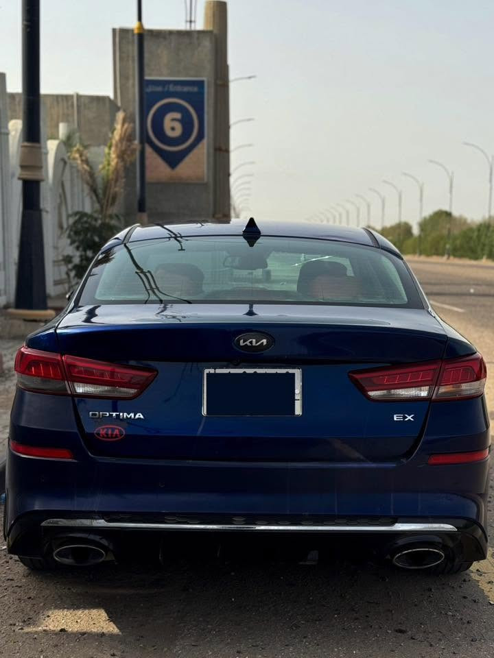 كيا اوبتيما Kia optima
موديل 2019
فئة EX فول عدا الفتحة.

وارد امريكي حادث خلفي جاملغ خلفي فقط جهة السايق موضحة ب الصور + هنا ب العراق بيها باب تبديل جهة السايق + طخة ب الدعامية .

وصار بيها ضربه دراجه ب جهة الصدر موضحة ب الصور ابيع السياره على ضربتها.

بجم كبس.
ماشية 98 ألف.
مكان السيارة بصرة.
السيارة حرة رقم ميسان مميز.
السعر :- 132 ورقة وبيه مجال.

رقمي واتساب واتصال :-

***********
