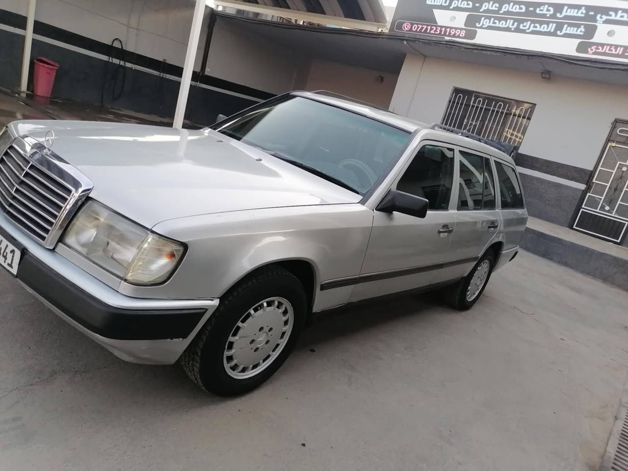 السلام عليكم مرسيدس للبيع موديل 1991 عنوان موصل سعر (54)  وبيها مجال
تبريد شغال
مصبوغه عام جماليه صبغ اوربي
محركها بلادي
الاتصال على الرقم ***********
 الرقم بي واتس اب
علماً السياره من 2018 جانيها
