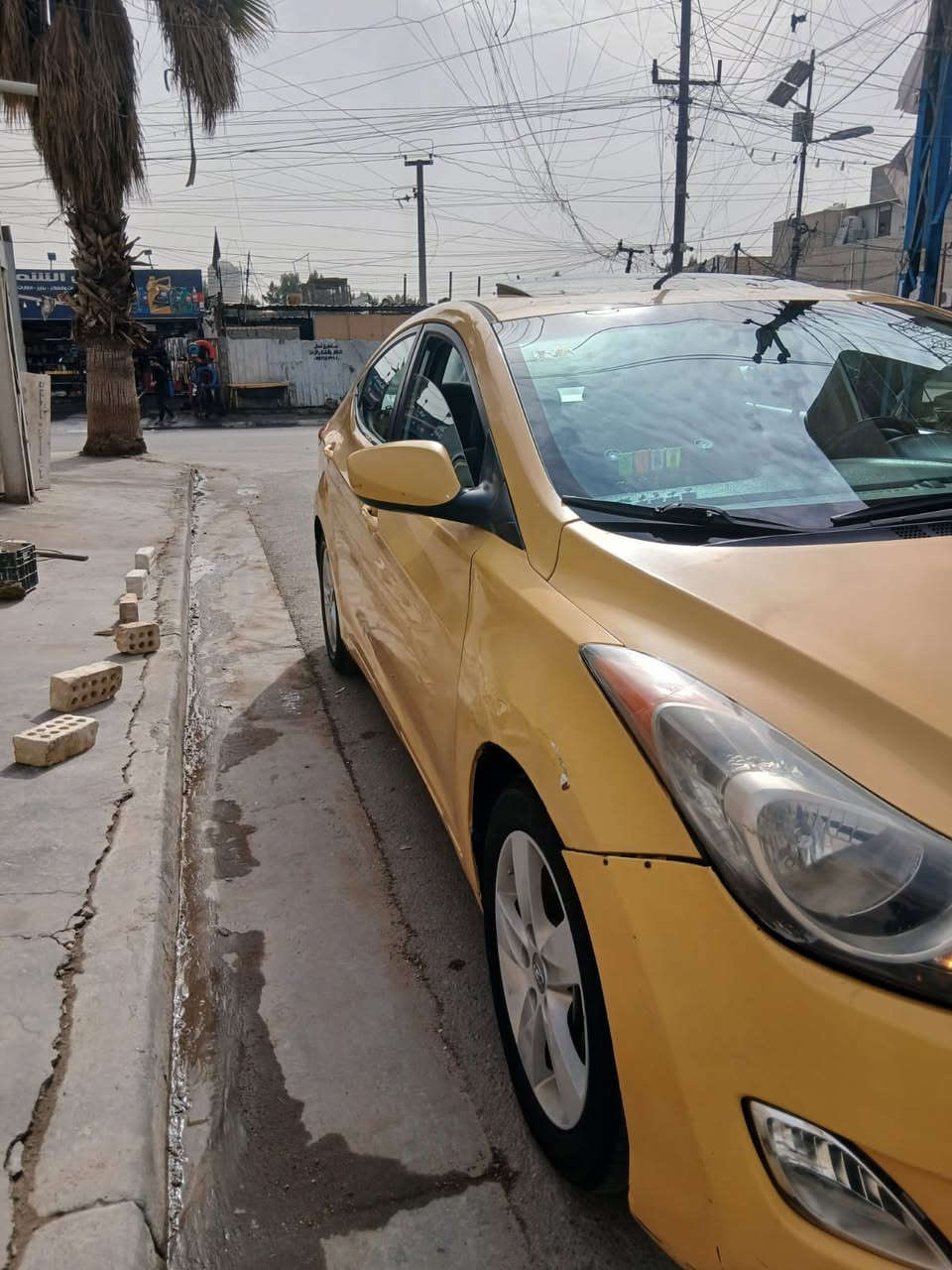 النترا 2013 السعر 105 وبيها مجال
السياره حادثها بين الجاملغ والباب بدون اي دواخل السياره وبيها ملاحضات بلكشر مال جناي ونضيفة ومدوشمة جديد كير ومكينة مكفولات للاستفسار ‭0777 231 8100‬
