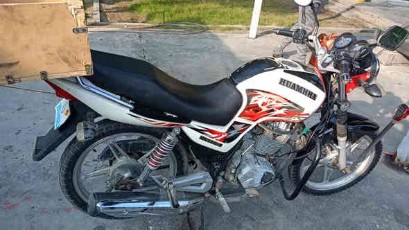 اسلام عليكم ورحمه الله وبركاته
دراجه ناريه للبيع هيوهه موديل 2017 السعر 600الف قابل للتفاوض الاتصال ***********
