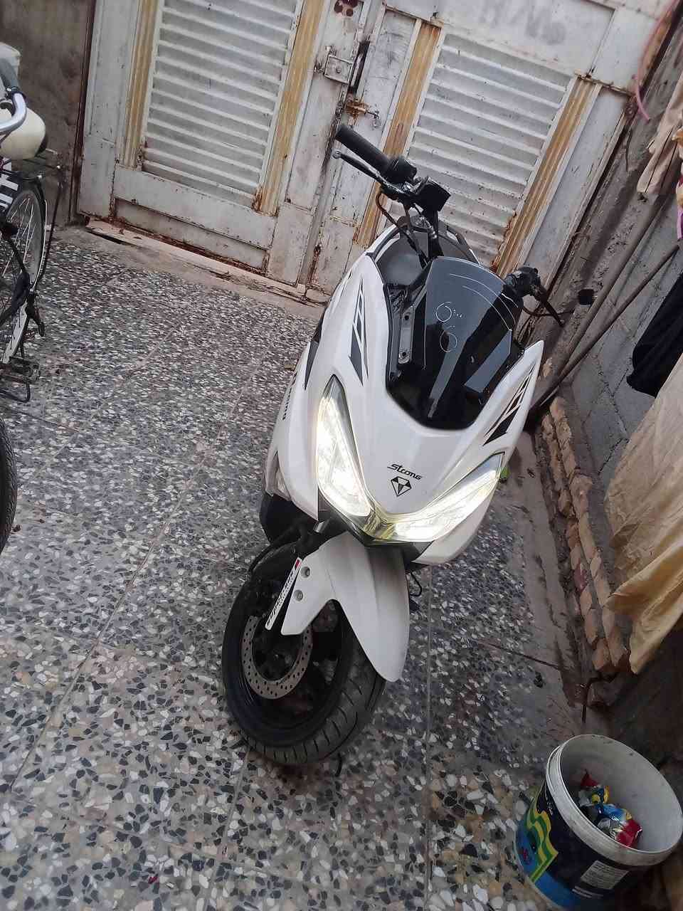 سلام عليكم دراجه سترونك للبيع دراجه حلوه  وجاهزه 
كهربائية كلها شغاله كيجات بانزين شغاله حلوه سعر 350
وبيها مجال 
وجاهزه مكان  طويريج ام الهوه  ***********
