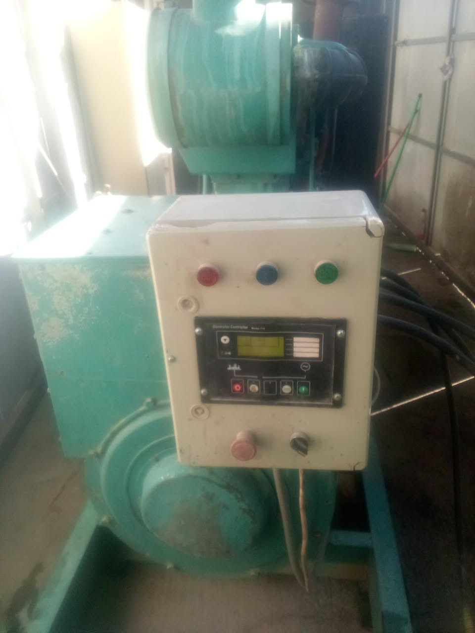 مكينه كمز خمسه ونص ستندر للبيع 350 كيفي ستندر بلا زحمه الشراي يتصل عل هذا الرقم *********** السعر 70 ورقه
