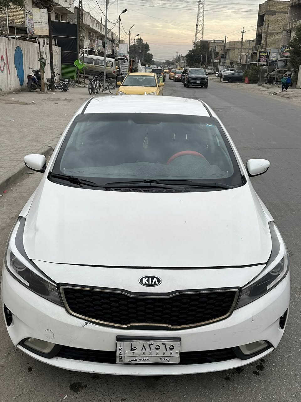 سلام عليكم
فورتي ٢٠١٧ وارد امريكي 
محرك ٢٠٠٠ دوش كفالة شرط لفحص
كير كفالة 
ماشية ٧٧ ميل 
حادثها موجود بالصور وسونار هم 
السيارة بدون دواخل مابيها اي ضربة 
فقط صبغ وموضح بالسونار ، 
السعر (١١٨) وبيها مجال 
مكانها بغداد حي اور الشعب 
***********
