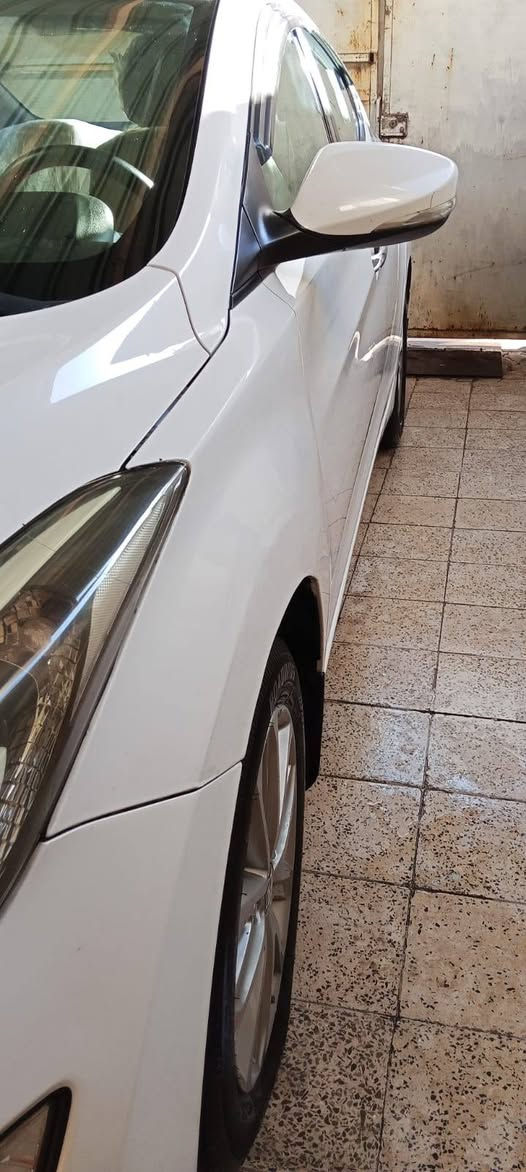 السلام عليكم النترا 2015 خليجي محرك 1800 دوش رقم بغداد فول مواصفات عدا البصمه مكفوله فقط جاملغ أمامي الأيمن بدون داخل وصبغ طخه بسيطه
السعر 130 بيها مجال
***********
