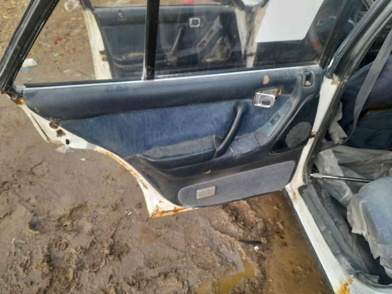 تفصيخ سيدان شتريد موجود كير مكينه كفالة ع الشغل 
العنوان واسط قضاء الحي 
هاتف ***********
