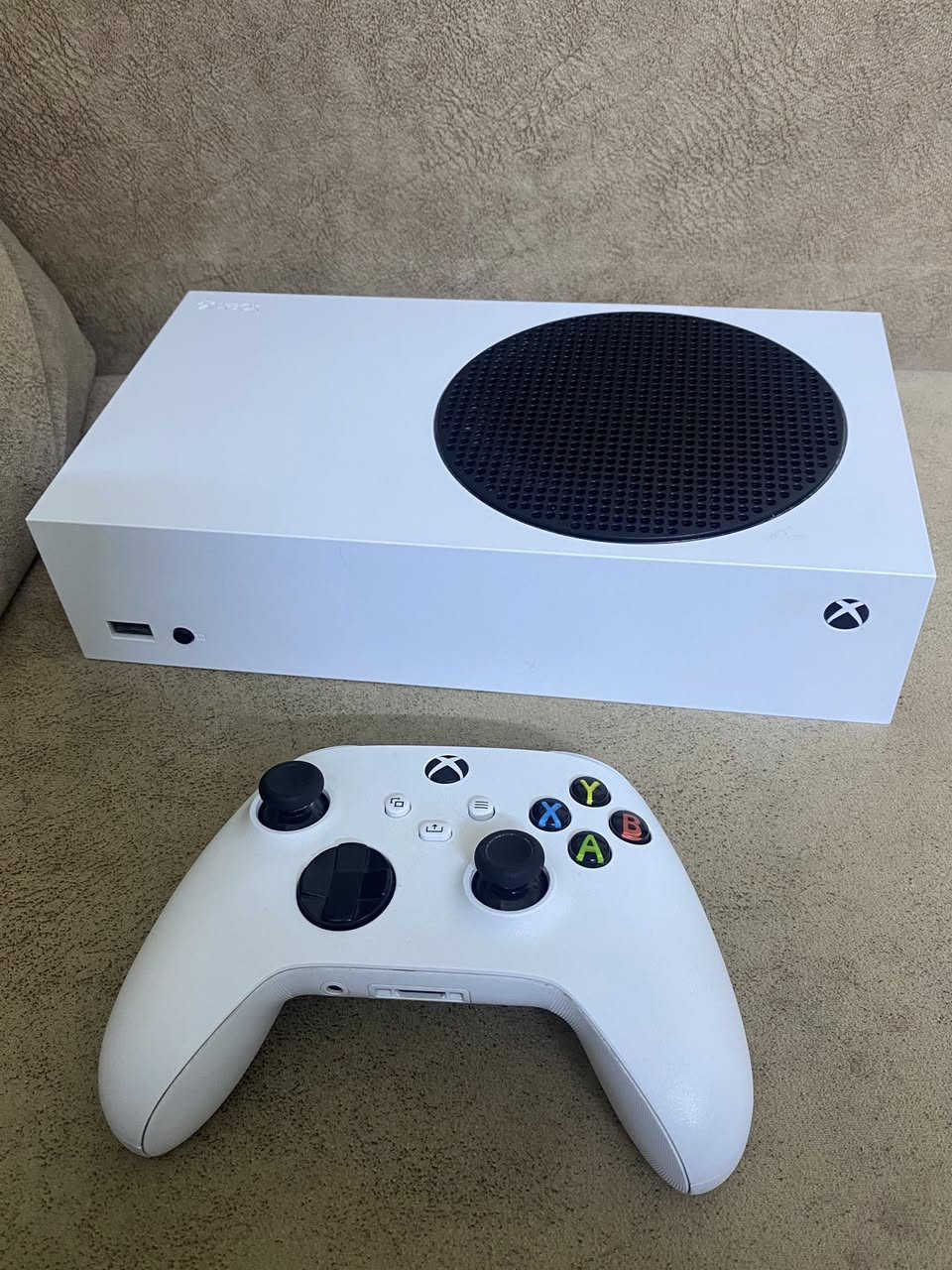 للبيع سيرس اس جهاز نضيف مامفتوح ولا مصلح كامل محلقات مستخدم قليل جدن السعر 350 قفل 
للاستفسار ***********
