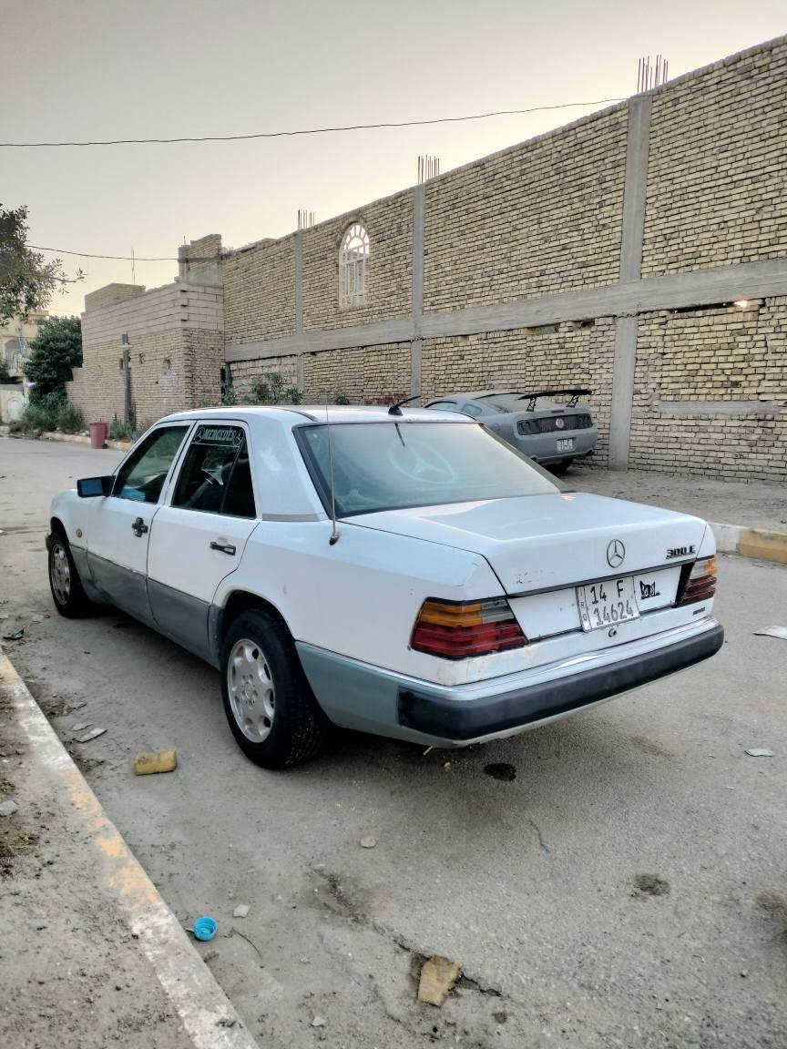 السلام عليكم مرسيدس دب موديل 88 للبيع او مراوس سياره رقم دولي بصره قواعد الدبل سالمات مكينه كير حداديه جدا كهربائيات كله شغال سياره جاهزه ما عاوزه شيء سعر 32 بها مجال بسيط مكان ناصريه مركز رقم الهاتف *********** ناصرية, ذي قار
