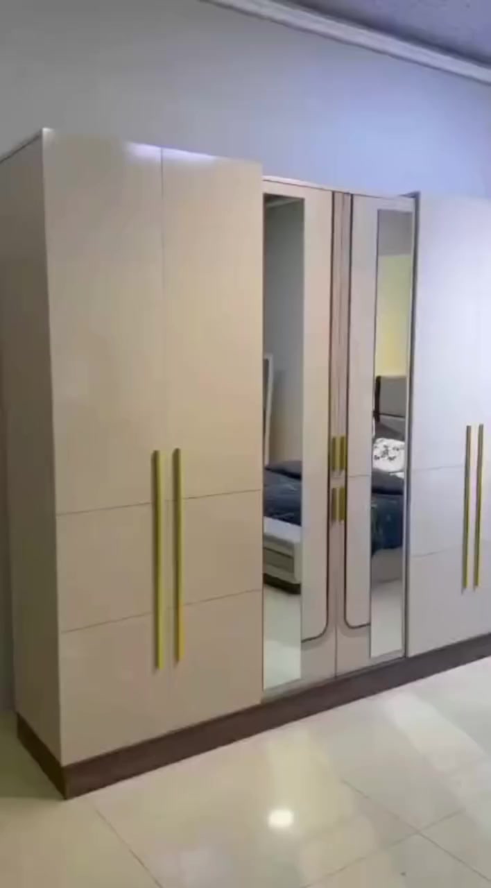 وصول غرفة نوم خاتون ابواب 10 قطع 

معمل اصلي درجة اولى📢

نفس الصورة بالضبط💯
برغي وجوي حديد
سرير جك خزان 
انارة ذاتية 
انارة بالميز تواليت
فخامه بالتصميم
تقاطيع مميزة 
نرمايد هيدروليك 
سكك ثلاث مراحل  
نقوش  درجة اولى ✅
متوفرة بلون فيزون  ✅
قياس الكنتور مع الملحق 335سم✅
ارتفاع الكنتور 220سم✅
سرير 180 *200 ✅

السعر مليون و 300 الف

التجهيز خلال 24 ساعه


**إذا كنت صاحب هذا الإعلان وتريد حذفه لأي سبب، رجاءا أرسل رسالة إلى الدعم الفني**