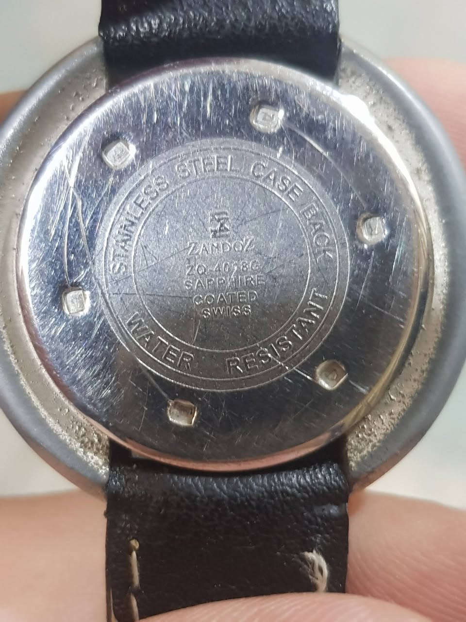 ساعه زاندوز بهذه الشكل نوع المكينة ميوتا 
نظافة الساعه كلش ممتازة 

السعر 25 وبيها مجال


**إذا كنت صاحب هذا الإعلان وتريد حذفه لأي سبب، رجاءا أرسل رسالة إلى الدعم الفني**