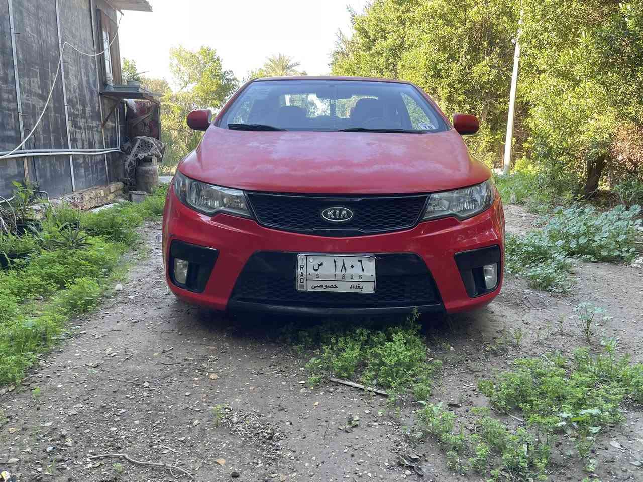 السلام عليكم 
كيا سيراتو كوبي ٢٠١٣ محرك ١٦٠٠  خليجي بدون حادث طخة بسيطة كما موضح بالجاملغ الخلفي ، البنيد جارد مع قليل من القمارة السعر ٨٠ قفل مع جزيل الشكر 
***********
