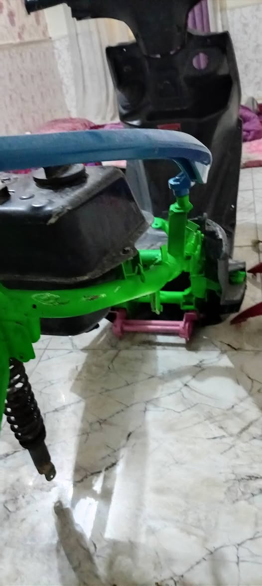 شاصي سكنس لد طلاعات صيني للبيع دشبول وبكلايت واشاير ودبل إشارة كلة شغال ويا صفاح وهاي كدامك 
كهربائيات كلهة شغالة سعرة 75 وبي مجال مكاني الحسينية
شاصي مال ستين مصبوغ وردي ستيرن رياضي سعرة ب25


**إذا كنت صاحب هذا الإعلان وتريد حذفه لأي سبب، رجاءا أرسل رسالة إلى الدعم الفني**