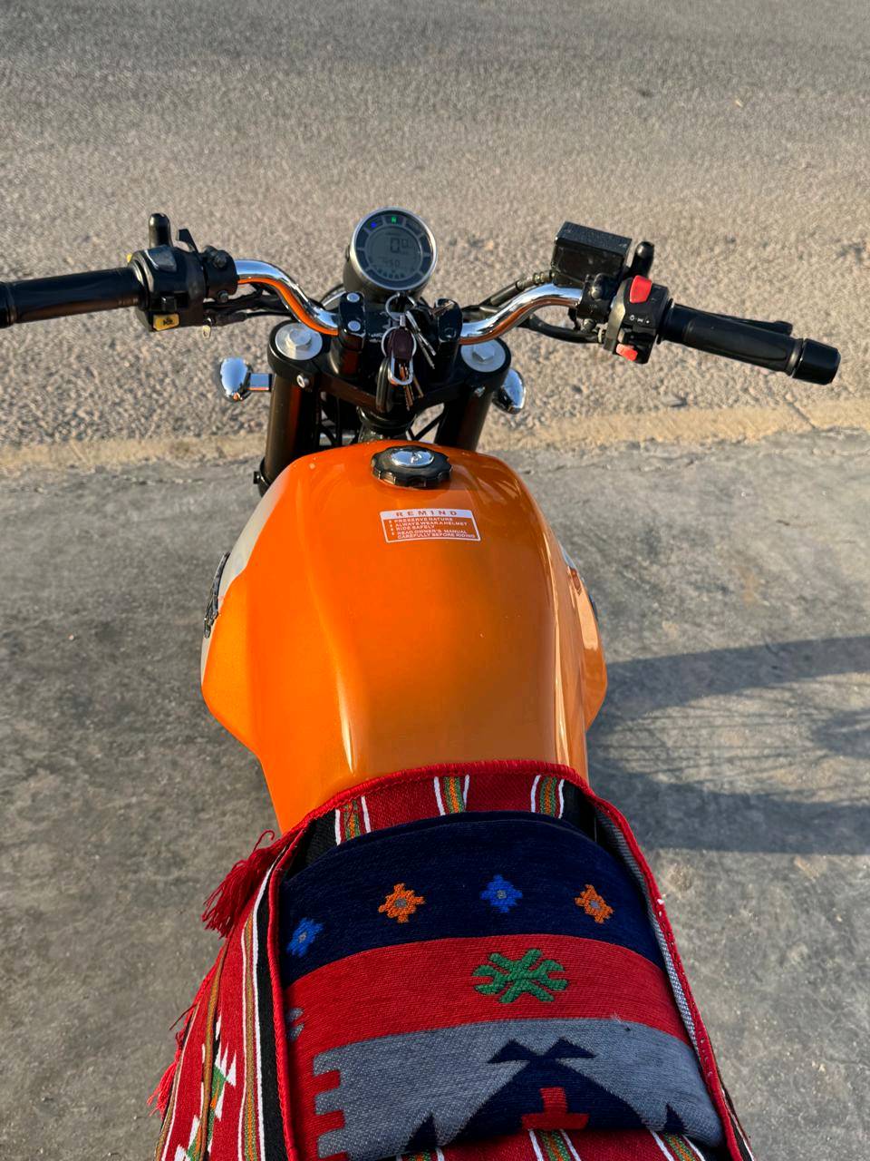 دراجة لايتي محرك ميتين موديل 22 مكفولة الدراجة ما ناقصهة برغي سنوية بيهة باقي استلام اللوحات فقط مكان الدراجة كربلاء حي العباس 