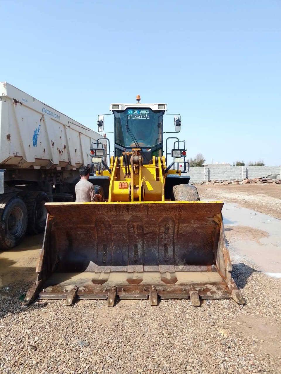 اسلام عليكم شفل للبيع صيني زيت يل حجم 40مديل 2013 مكفول كفاله عامه رقم ميسان ***********.  *********** رقم الهاتف
