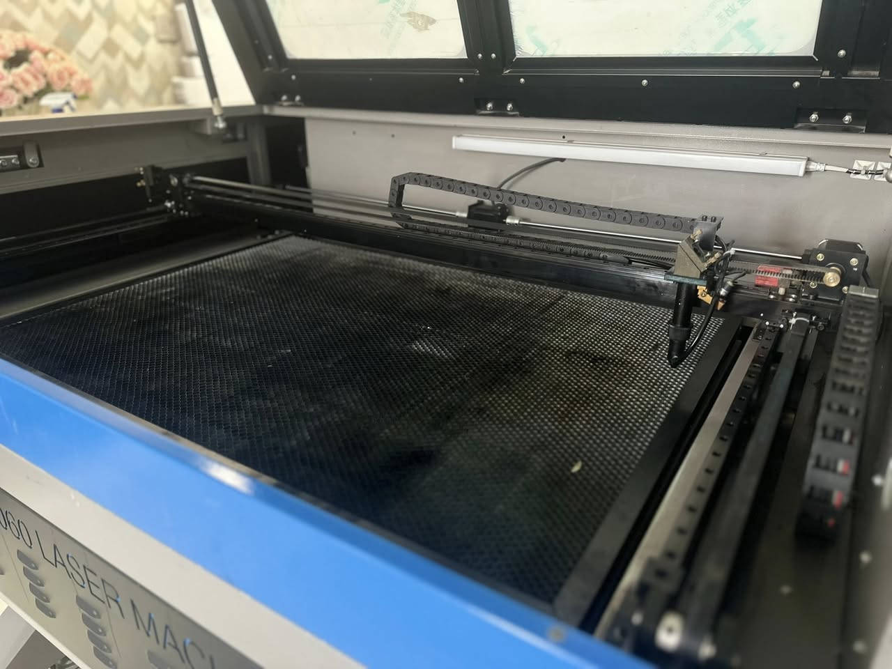 Cnc co2 90 x 60
100 wat
مساحة عمل تصعد وتنزل كهربائية 
نظام سكك 
Rd works 
مستخدم 
شغال وع الفحص 
مع جلر تبريد مع شافط فان 
المكان اربيل


**إذا كنت صاحب هذا الإعلان وتريد حذفه لأي سبب، رجاءا أرسل رسالة إلى الدعم الفني**