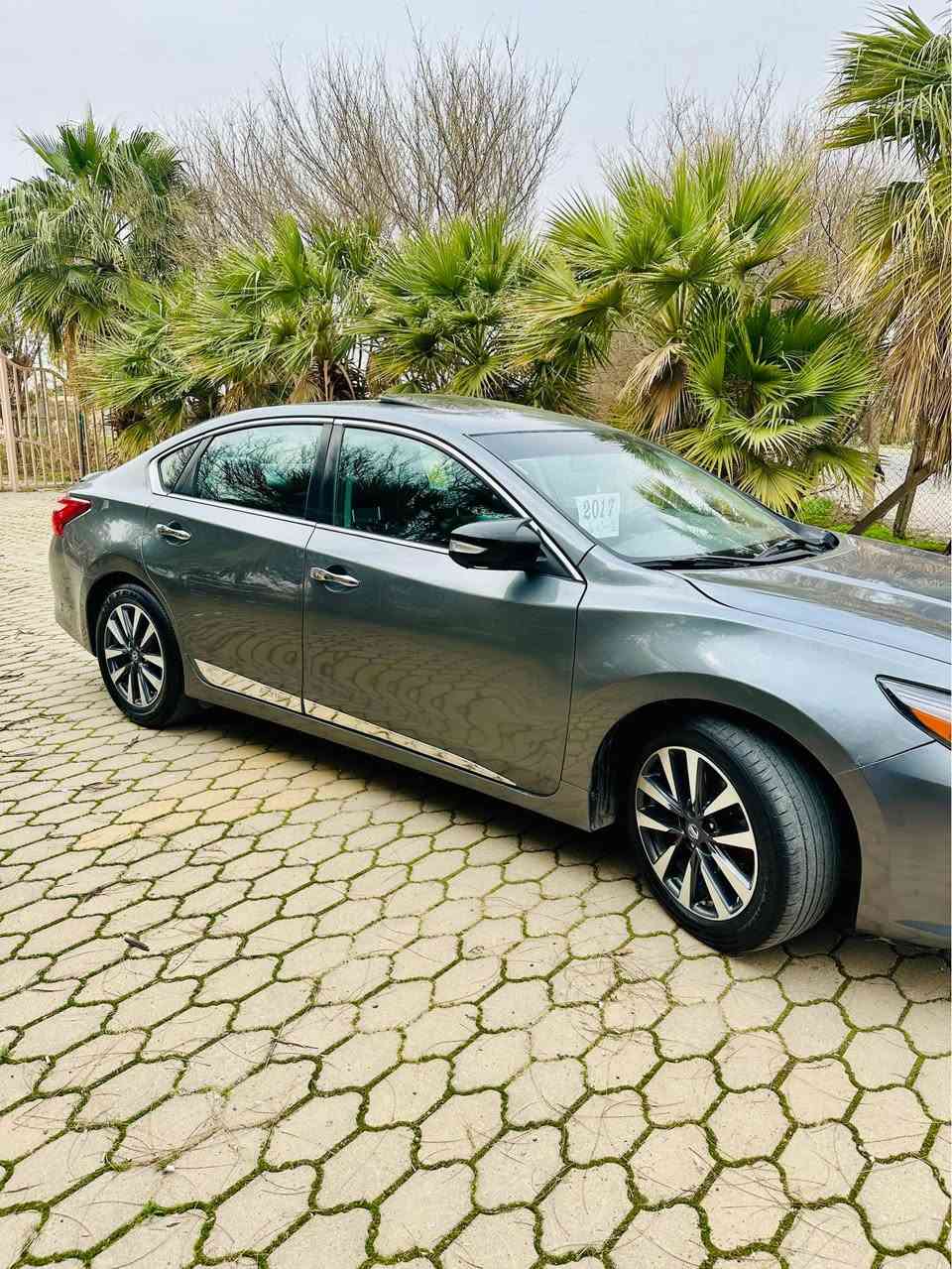 التيما موديل2017
100 ميل الف ماشيه
مواصفات SL فول فول
بيه جاملغ بونيد
3 مكانات بارد بي
كير ومحرك شرط
مكانه كركوك
سعر123 وبيه مجال 
*********** كركوك, العراق
